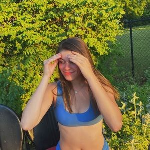 Meet your Posher, Chloe